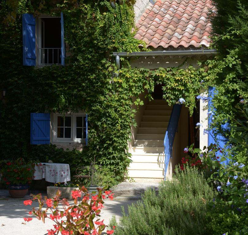 L'Oustau De Mistral Hotel Eyragues Exterior photo